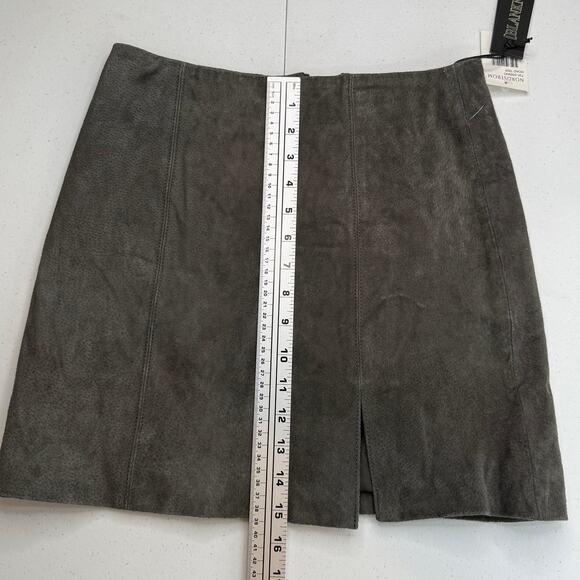 NWT Blank NYC Road Trip Mini Skirt Suede Front Slit Zip Closure Gray Size 25 - Picture 8 of 9